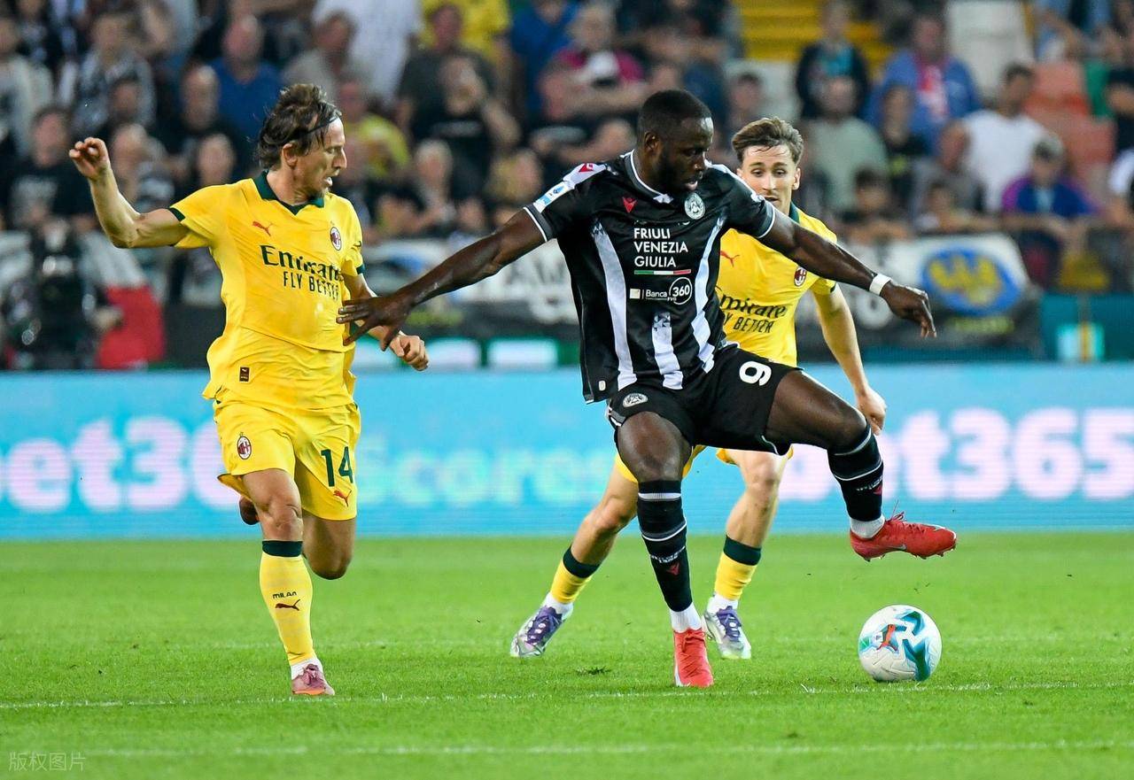 意甲:AC米兰3-0客胜乌迪内斯,圣地亚哥-希门尼斯延续进球荒